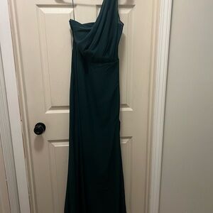 Green One-Shoulder Sleeveless Gown for Weddings